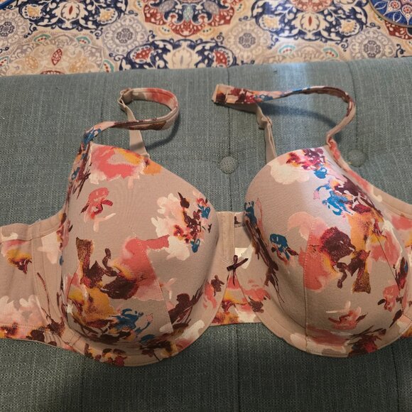 Rarely used plus size bra - Picture 1 of 2